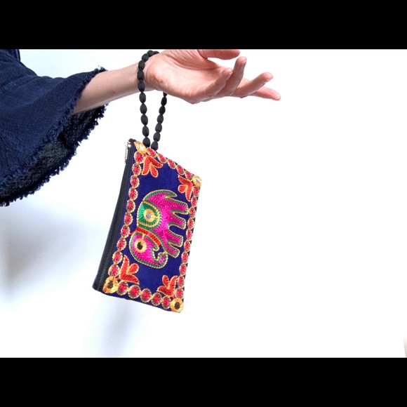 πNew Boho Elephant Wristlet Wallet/Purseπ - Picture 2 of 4